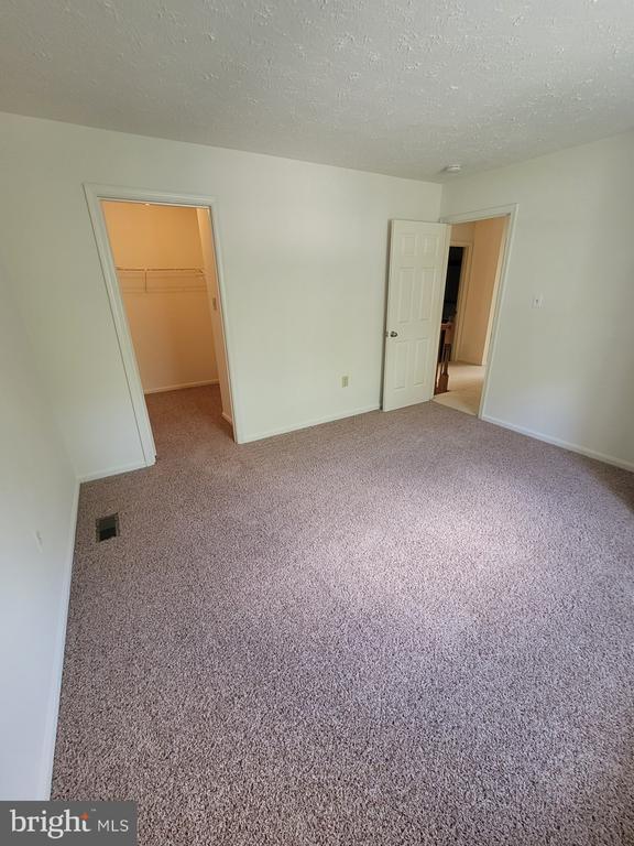 Building Photo - 6406 Bear Ct
