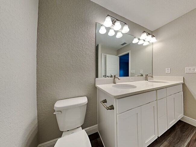 Building Photo - 7292 N Gibralter Dr