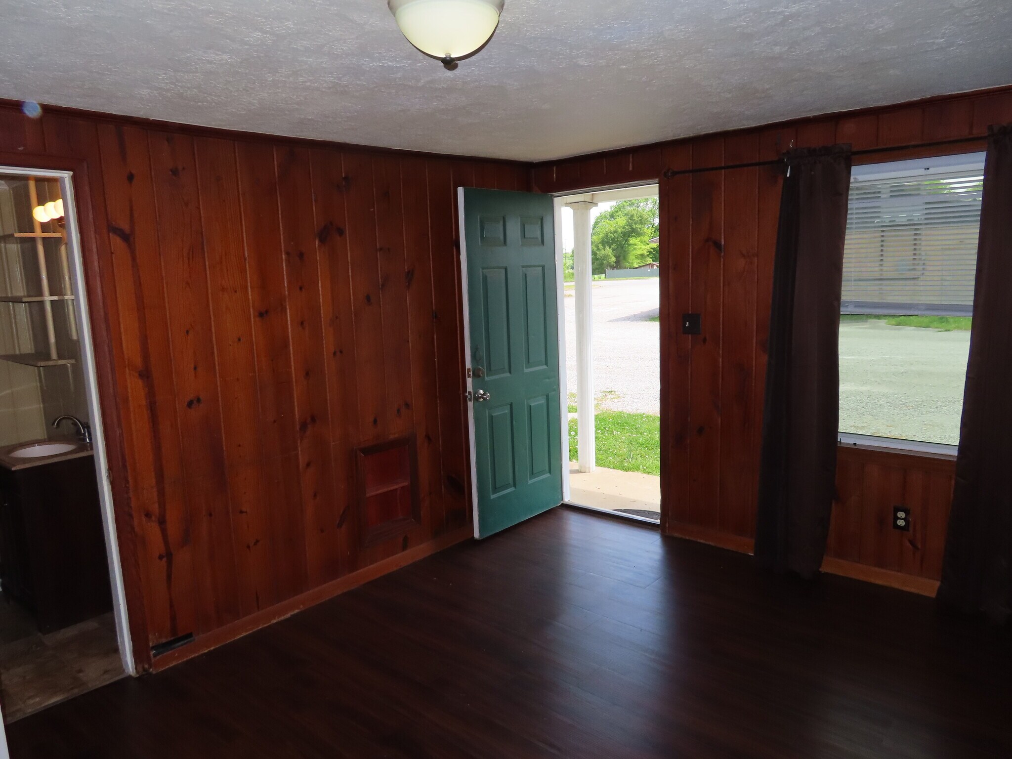 Building Photo - 15091 Fort Campbell Blvd