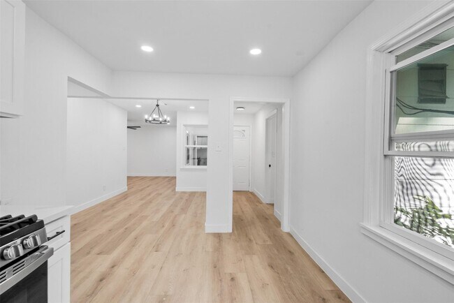 Building Photo - 5023 Cosby St