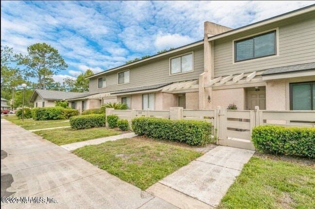 Building Photo - 7701 Baymeadows Cir W