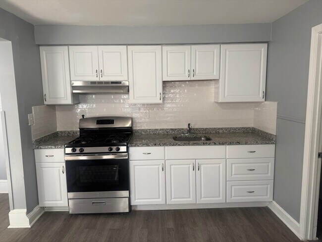 Building Photo - 170 Warren Ct