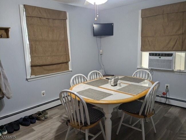 Building Photo - 40 N Auten Ave