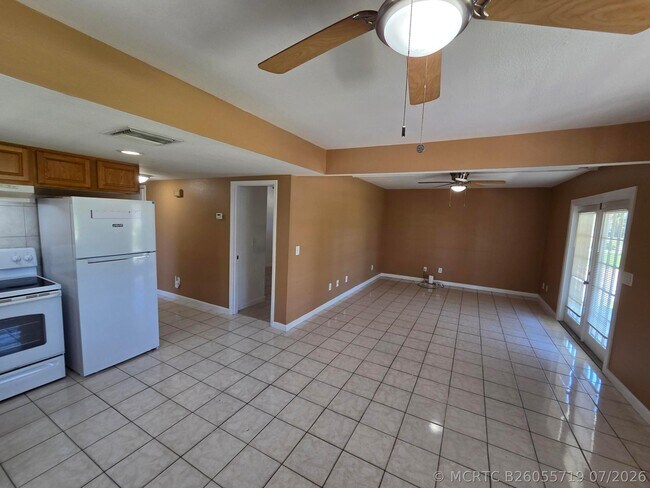 Building Photo - 337 Hernando St