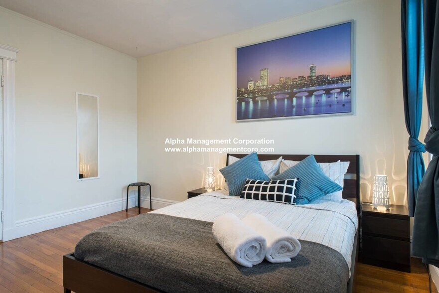 Building Photo - 56 Queensberry St