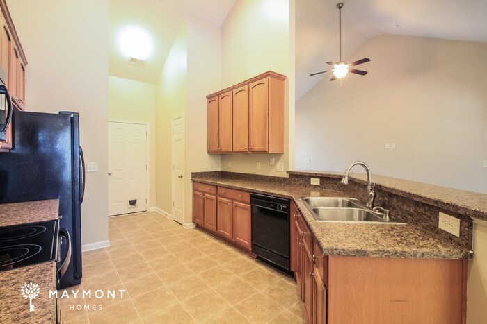 Building Photo - 5025 Cobblers Ct