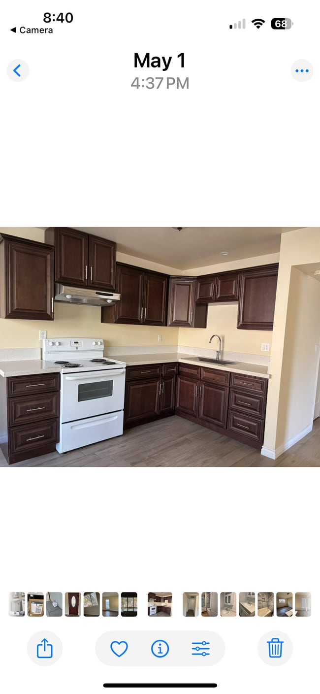 Kitchen - 22573 Adrienne Ave