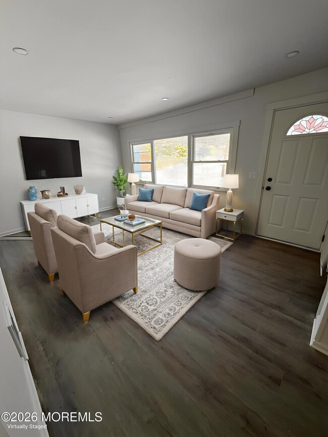 Building Photo - 33 Weaverville Rd