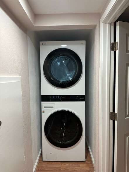 Building Photo - 50 August Ct