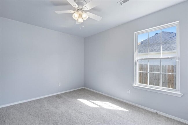 Building Photo - 607 Amanda Dr