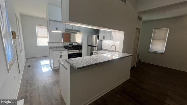 Building Photo - 58 Chews Landing Rd