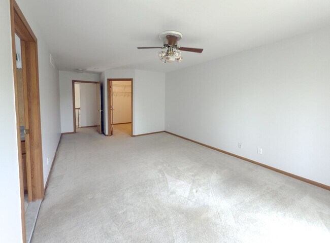 Building Photo - Exceptional Lease Offering in Novi Schools!