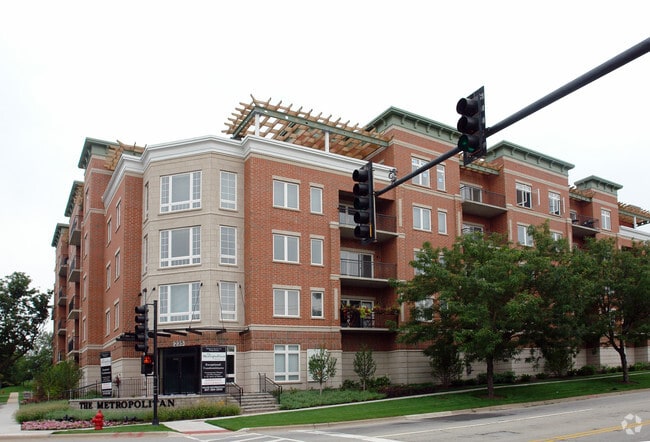 Building Photo - The Metropolitan