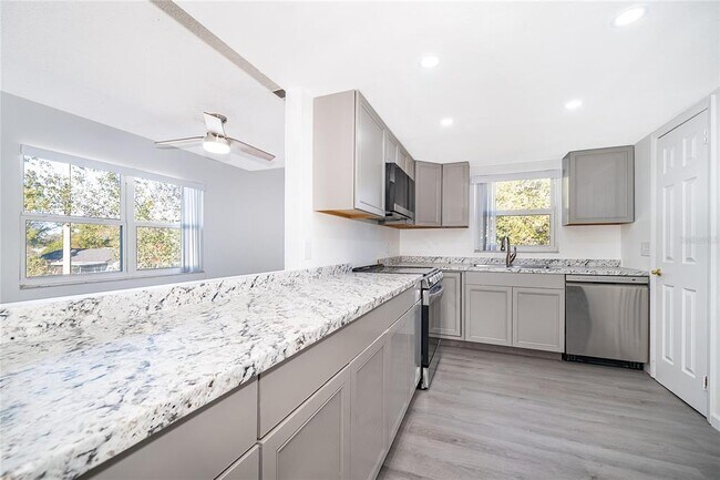 Building Photo - 2432 Swailes Dr