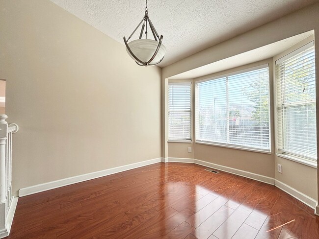 Building Photo - Awesome Salt Lake Home Near Airport!