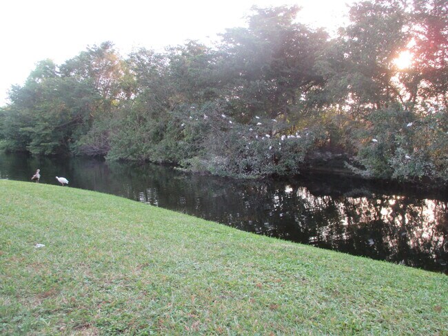 Building Photo - 200 Lake Carol Dr