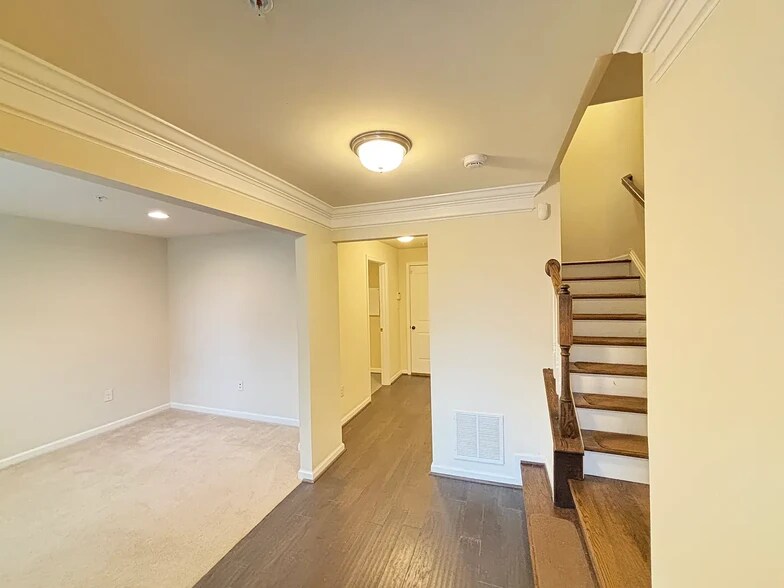 Building Photo - 406 Blue Welsh St