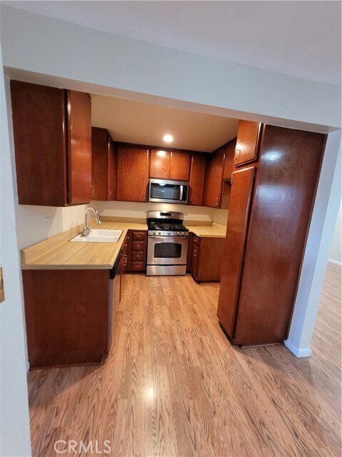 Building Photo - 4110 Elm Ave