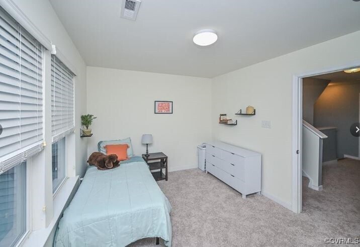 Building Photo - 8013 Rutland Village Dr