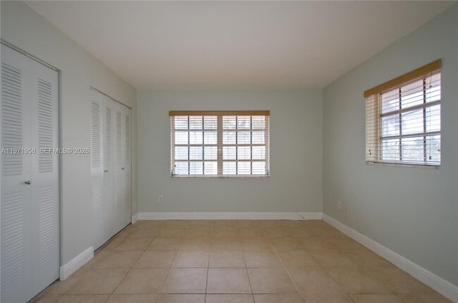 Building Photo - 8650 SW 109th Ave