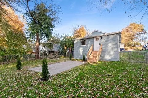 Building Photo - 3221 Suncrest Ave