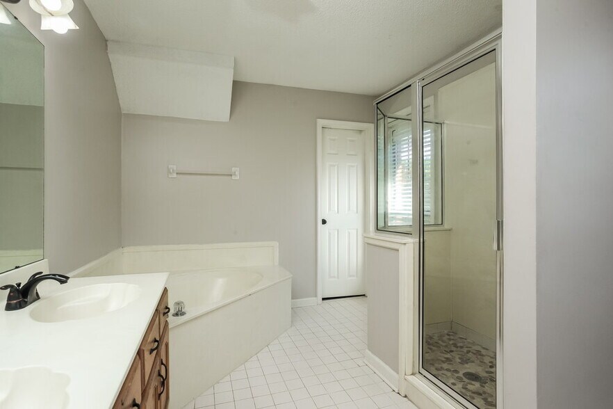 Building Photo - 3449 Crossing Cove