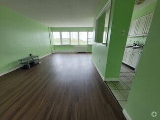 Building Photo - 1200 Marlton Pike E
