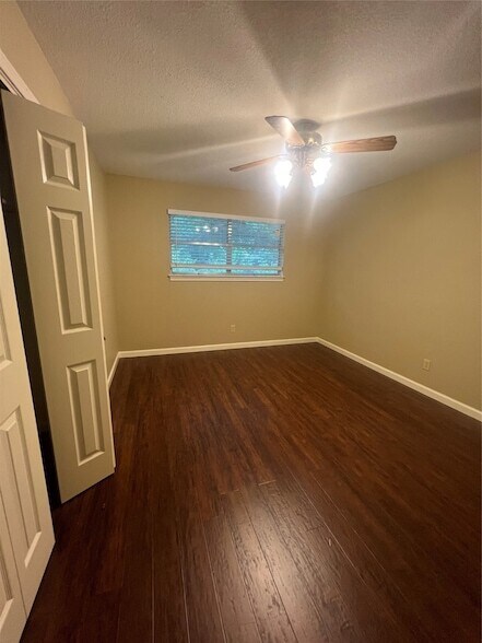 Building Photo - 332 Belmont Dr