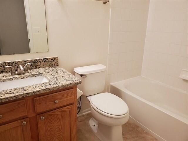 Building Photo - 814 Holly Farms Dr