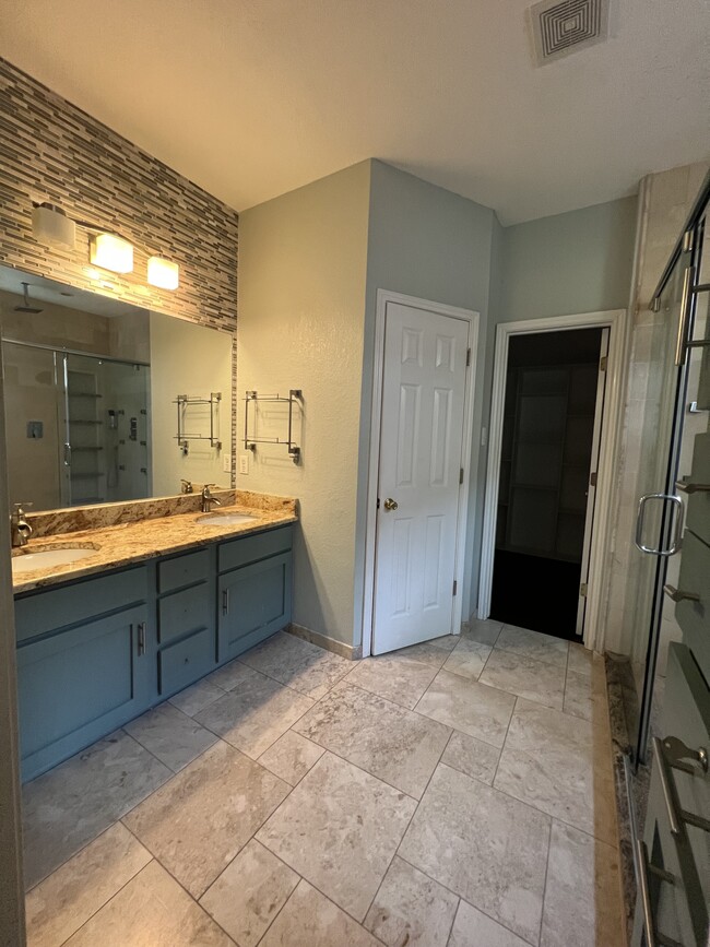 Building Photo - 17306 Garwood Chase