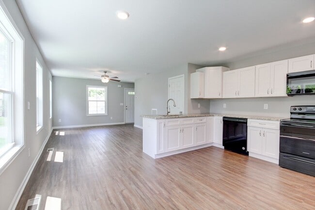Building Photo - Two Story Duplex With Hardwood Flooring an...