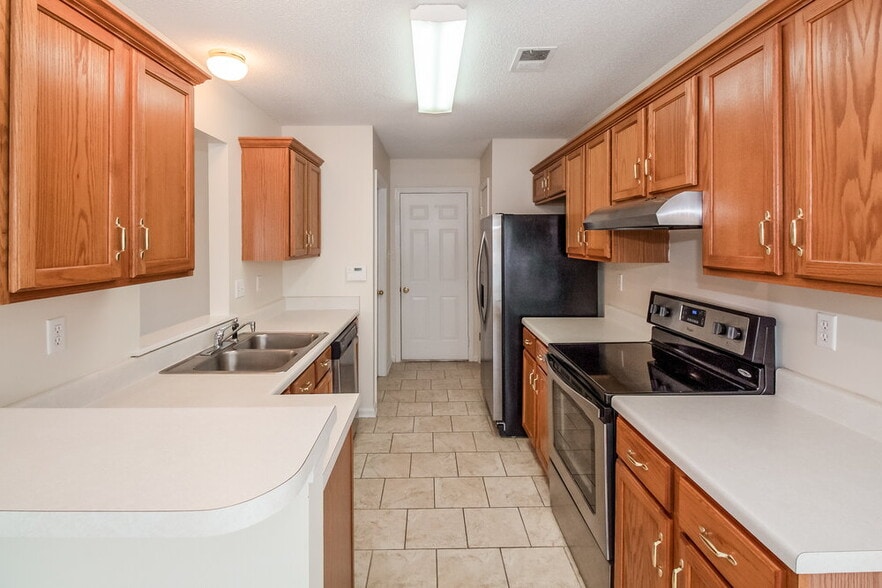 Building Photo - 3920 Paramount Cove