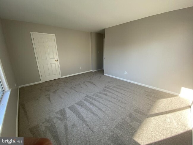 Building Photo - 1712 12th St S