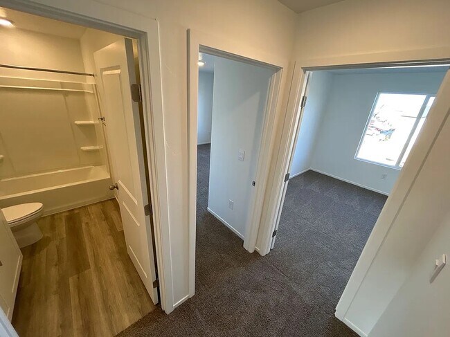 Building Photo - 2974 W Graham Lp