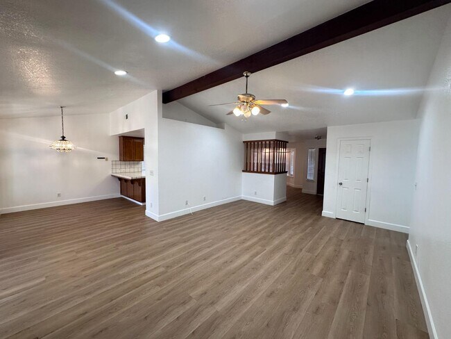Building Photo - 2378 Grapewood Ct