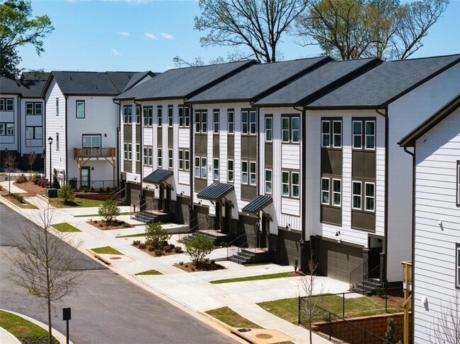 Building Photo - 3960 Redan Rd