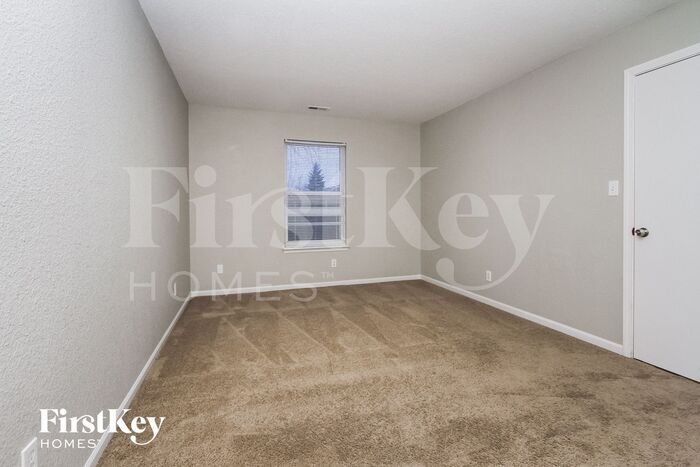 Building Photo - 4041 Magnolia Dr