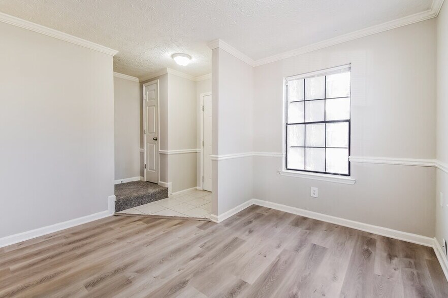 Building Photo - 5424 Park Pl S
