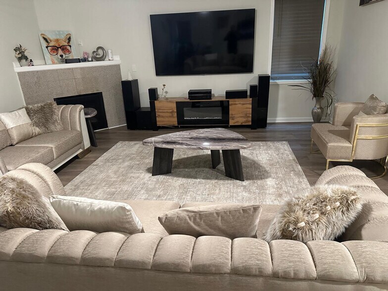 Building Photo - 521 Greyhound Ct