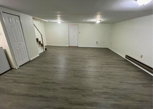 Building Photo - 102 Caernarvon Ct