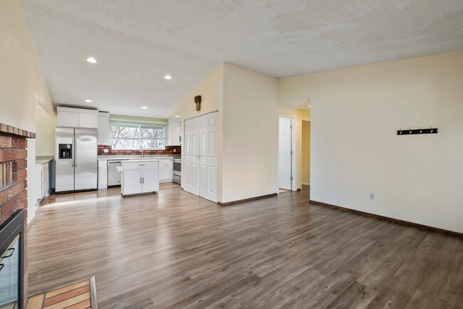 Building Photo - 4802 Sturdivant Ave