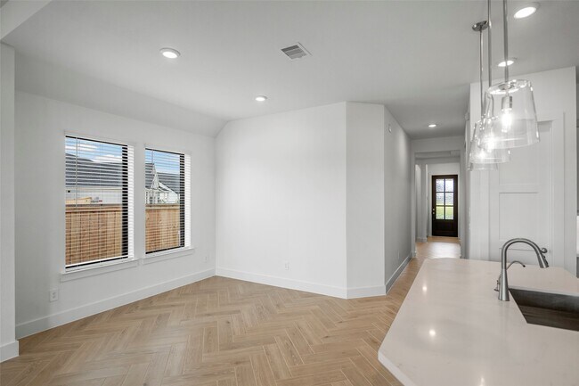 Building Photo - 21747 Zebra Swallowtail Dr