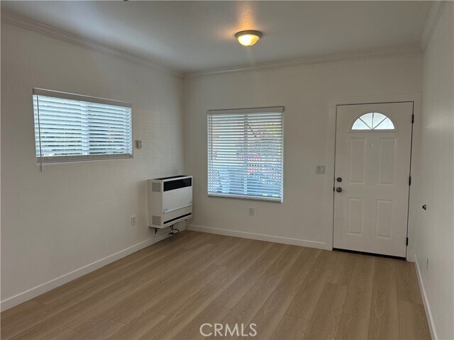 Building Photo - 956 E 43rd St