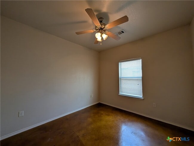 Building Photo - 229 Anne Louise Dr