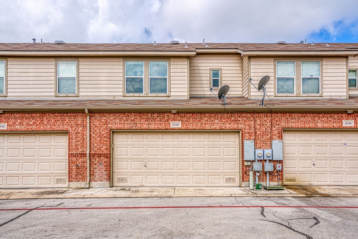 Building Photo - 2640 Grayson Way