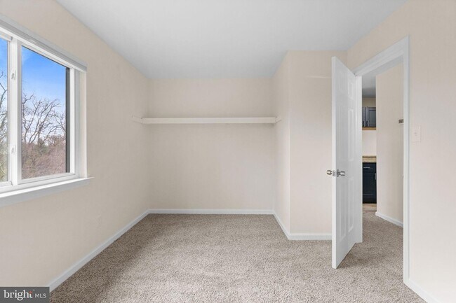 Building Photo - 408 Stockton Ct