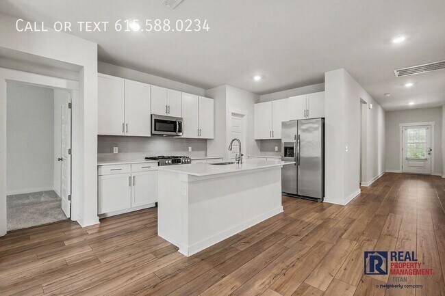 Building Photo - 1029 Ewell Farm Dr