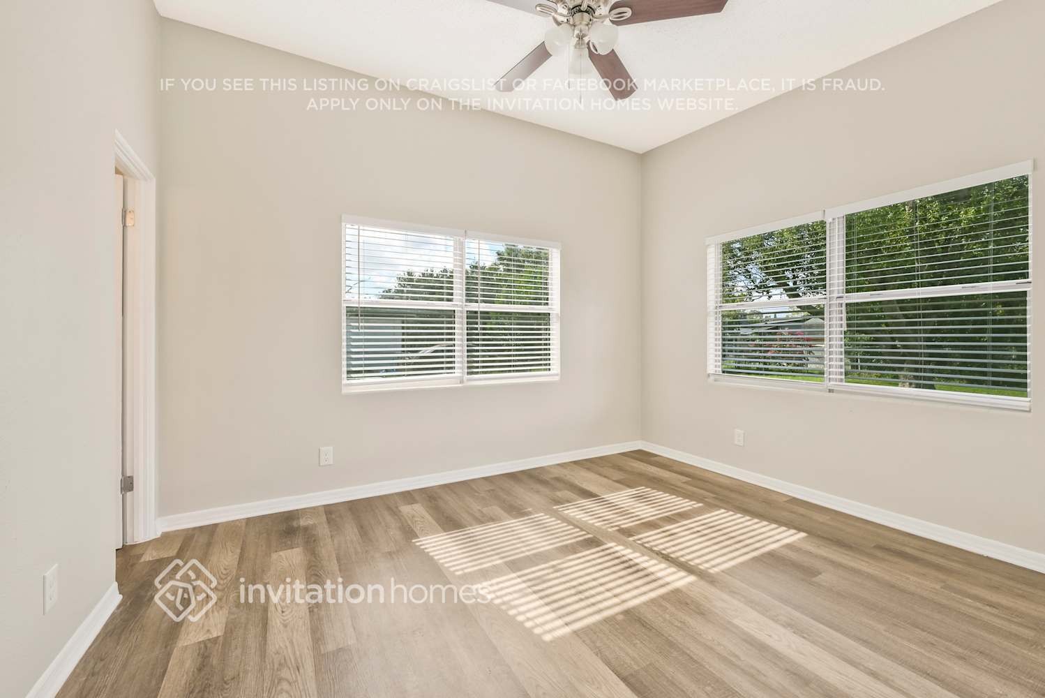 Building Photo - 2412 Martinwood Dr