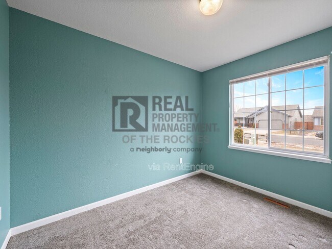 Building Photo - 506 Pebble Beach Ave