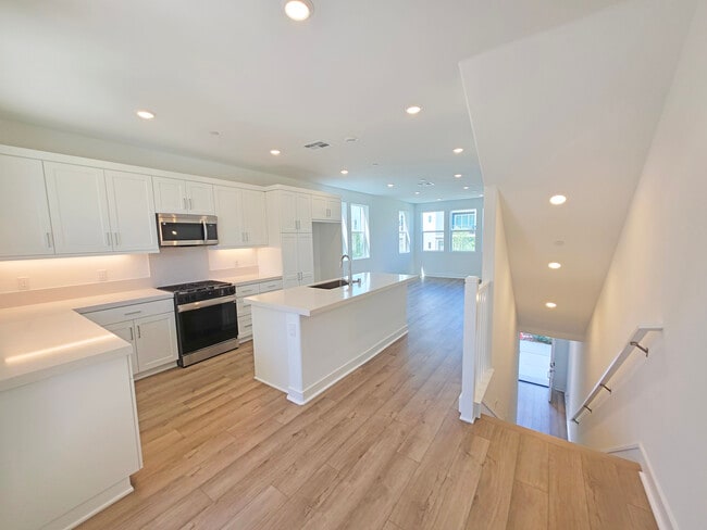 Building Photo - 27457 Novella Ln